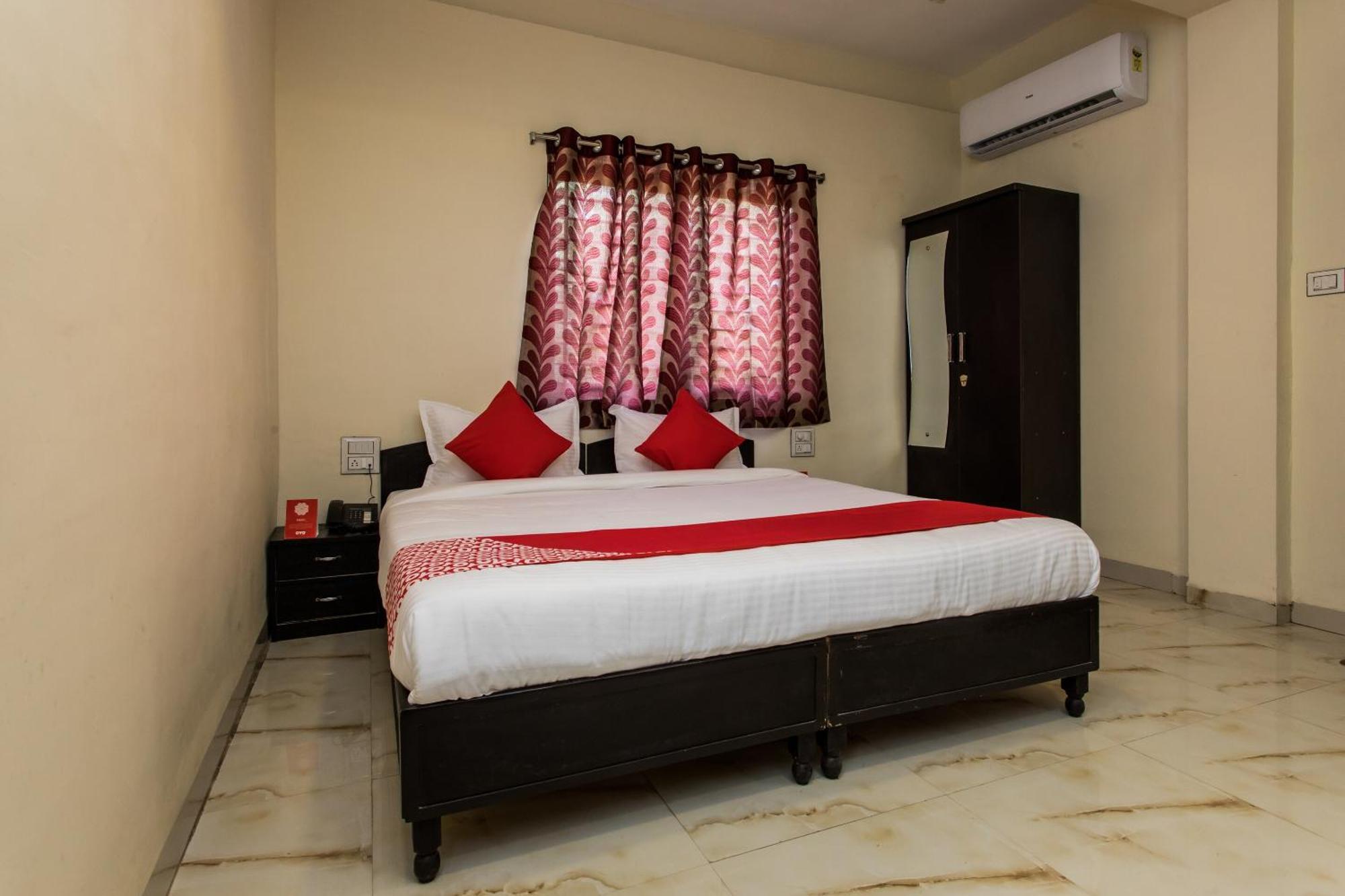 Oyo Hotel Sunrise Индаур Экстерьер фото